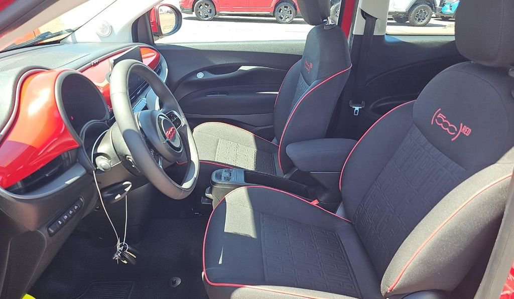 Used 2024 FIAT 500 e (RED) FWD image 7