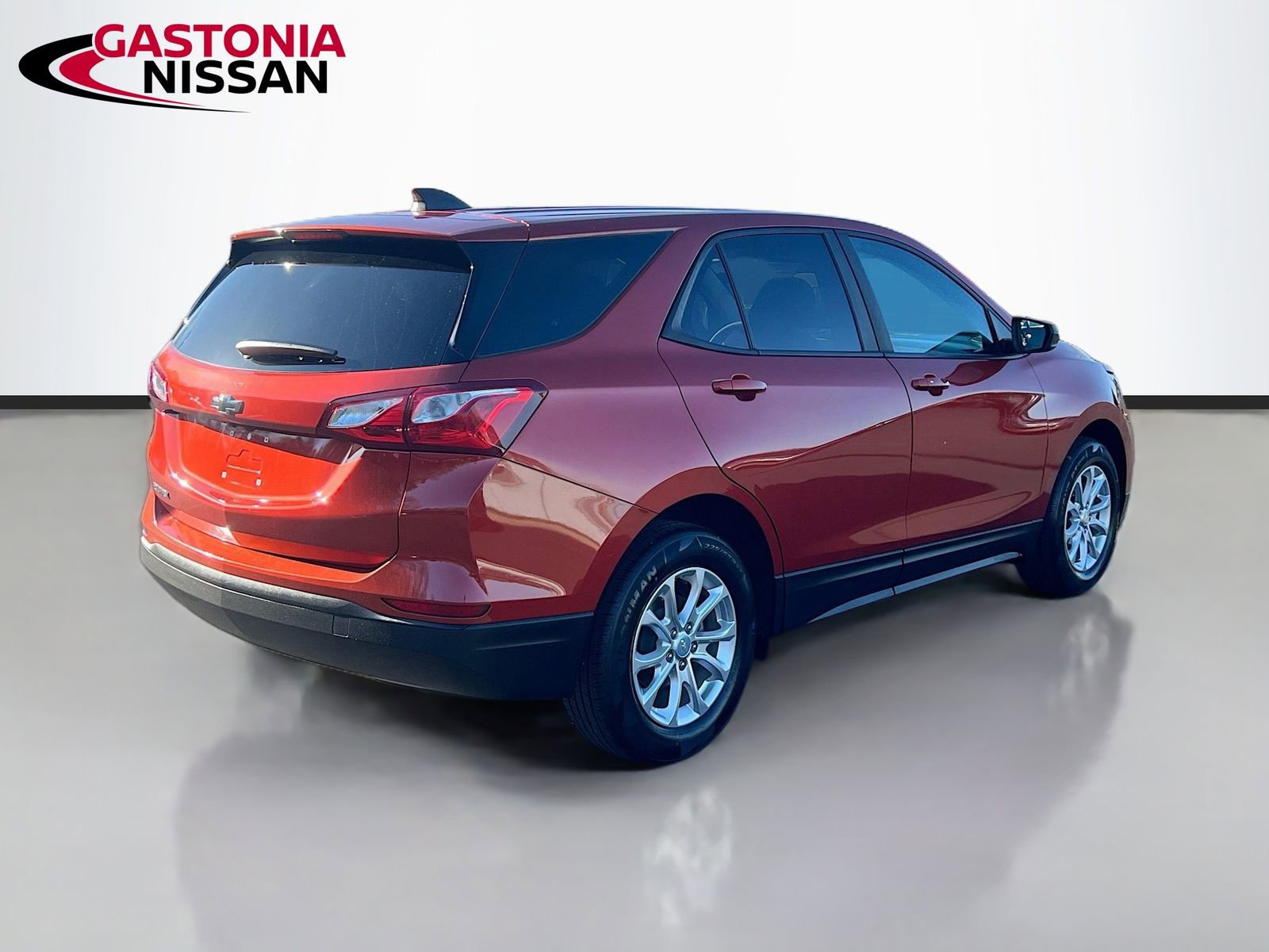 Used 2020 Chevrolet Equinox LS w/ LS Convenience Package image 9