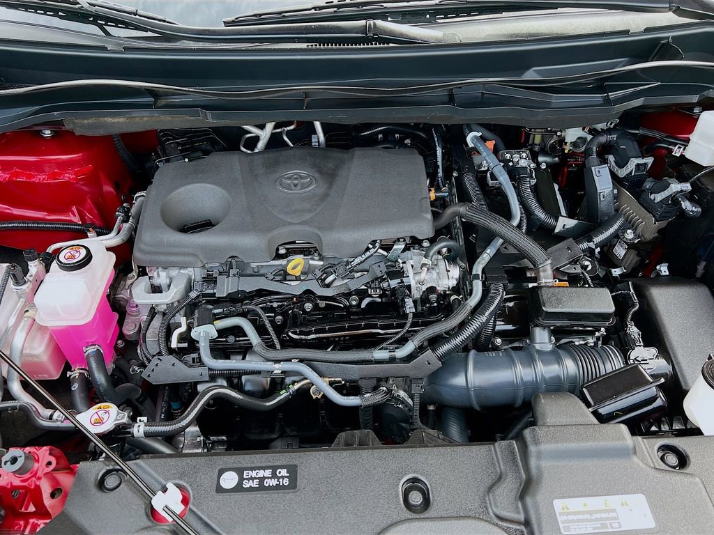 Used 2023 Toyota Sienna XLE image 27