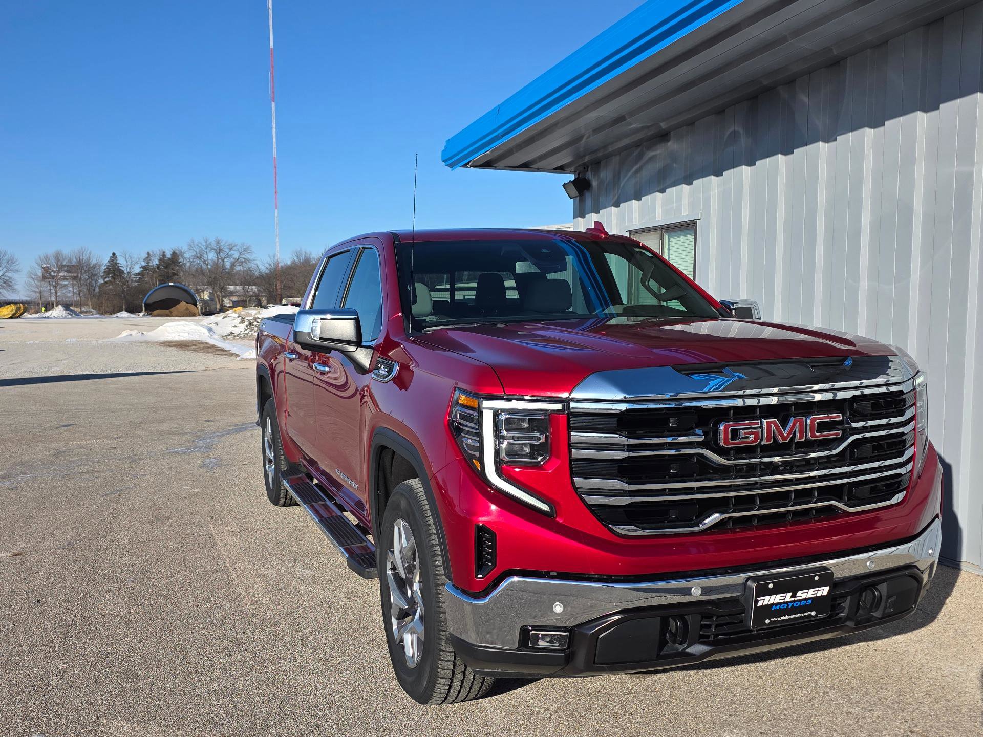 Used 2023 GMC Sierra 1500 SLT w/ SLT Premium Plus Package image 4