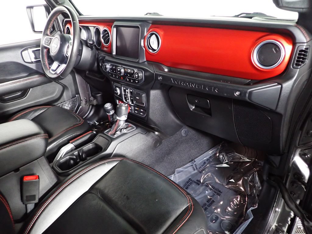 Used 2018 Jeep Wrangler Unlimited Rubicon w/ Dual Top Group AWD/4WD image 38
