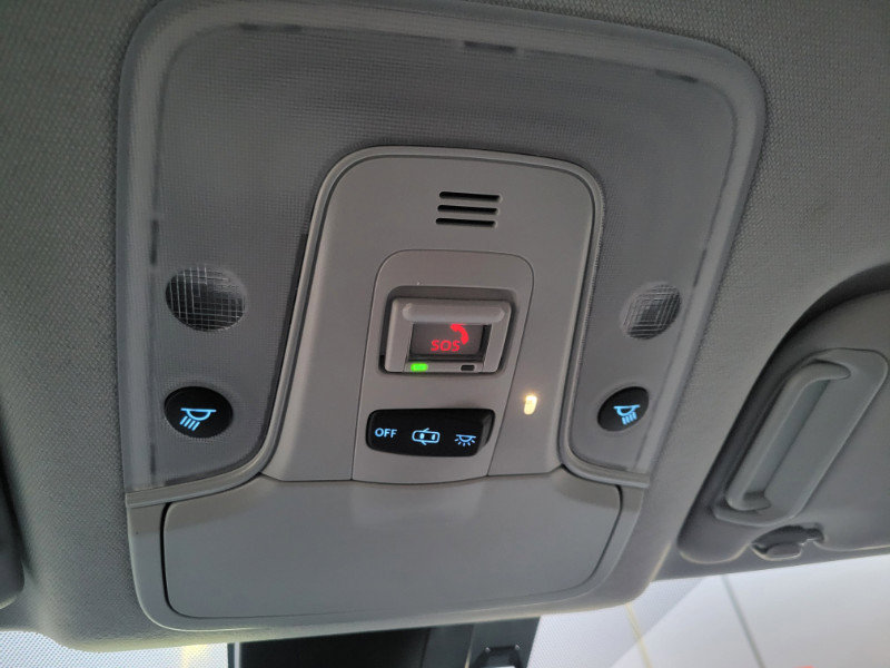 Used 2022 Toyota Prius LE FWD image 39