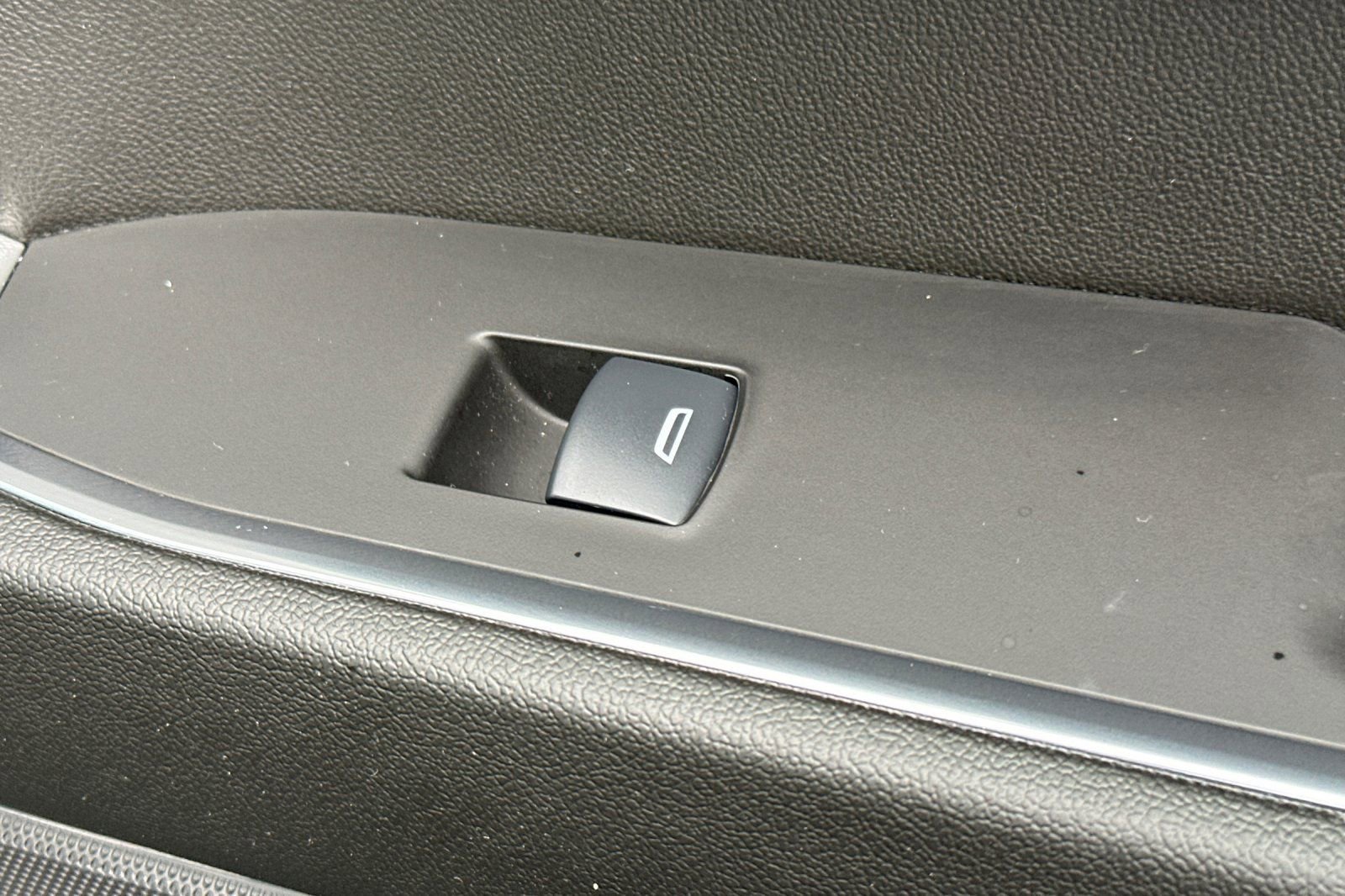 Used 2025 GMC Sierra 1500 Elevation w/ Elevation Premium Package image 20