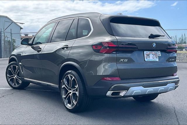 Used 2025 BMW X5 xDrive40i w/ Parking Assistance Package image 12
