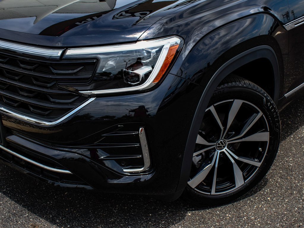 Used 2025 Volkswagen Atlas Cross Sport SEL Premium R-Line image 49
