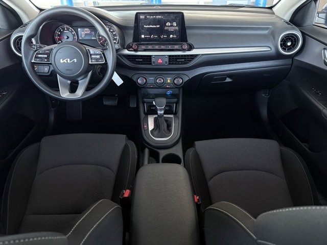 Used 2024 Kia Forte LXS w/ LXS Technology Package image 16