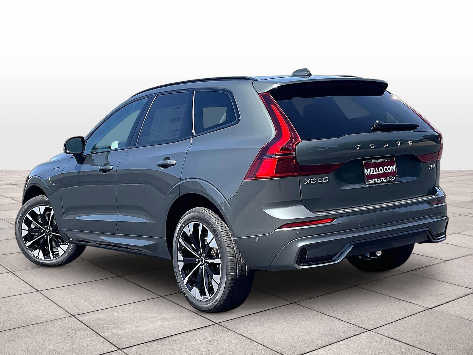 New 2026 Volvo XC60 T8 Plus w/ Climate Package AWD/4WD image 3