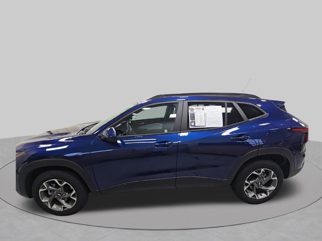 Certified 2024 Chevrolet Trax LT w/ Driver Confidence Package FWD image 6