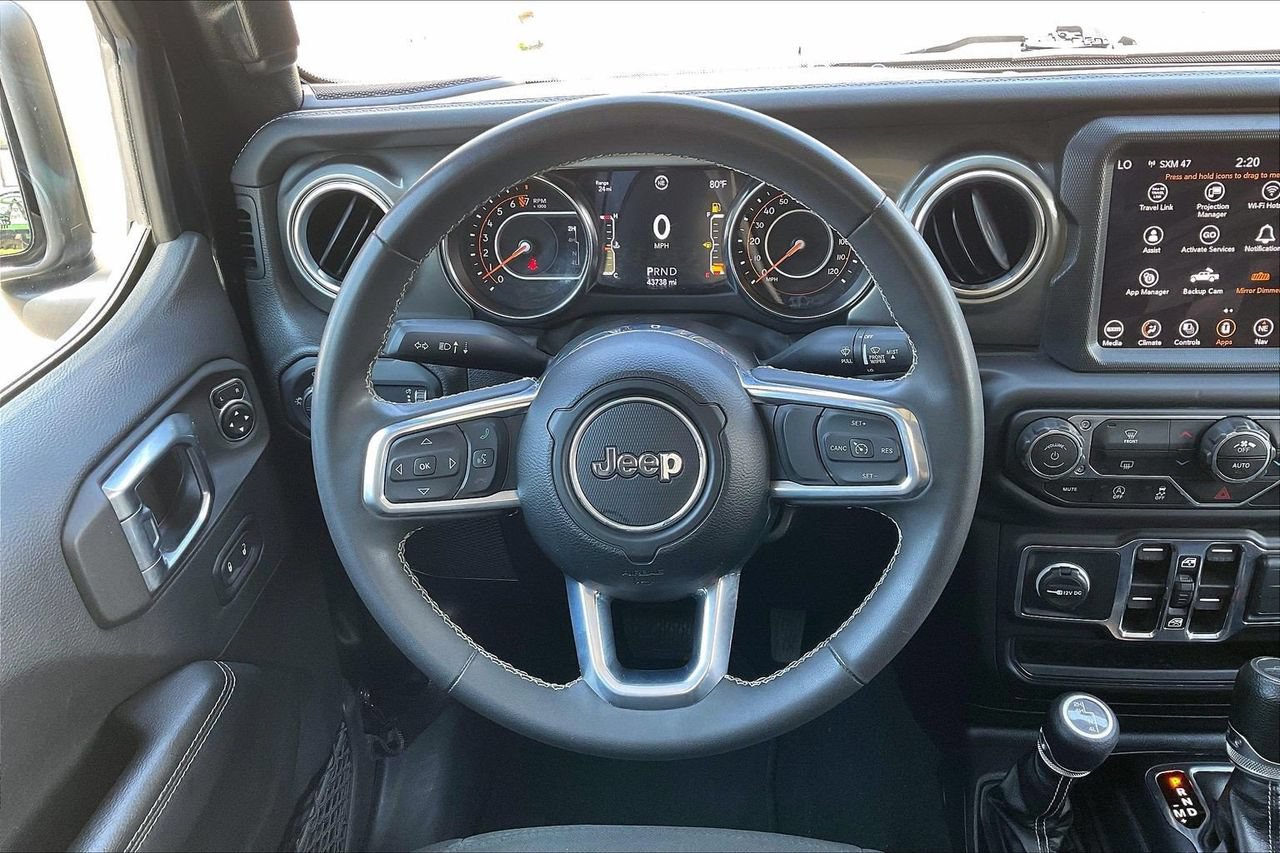 Used 2023 Jeep Gladiator Overland AWD/4WD image 9