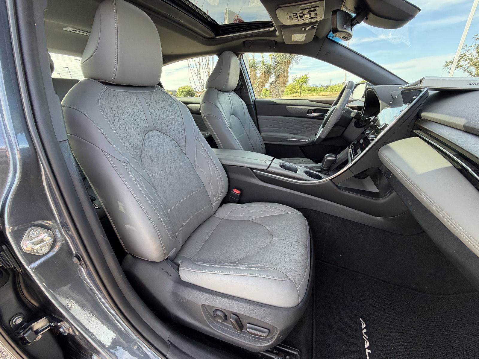 Used 2020 Toyota Avalon Limited w/ Advanced Safety Package FWD image 31