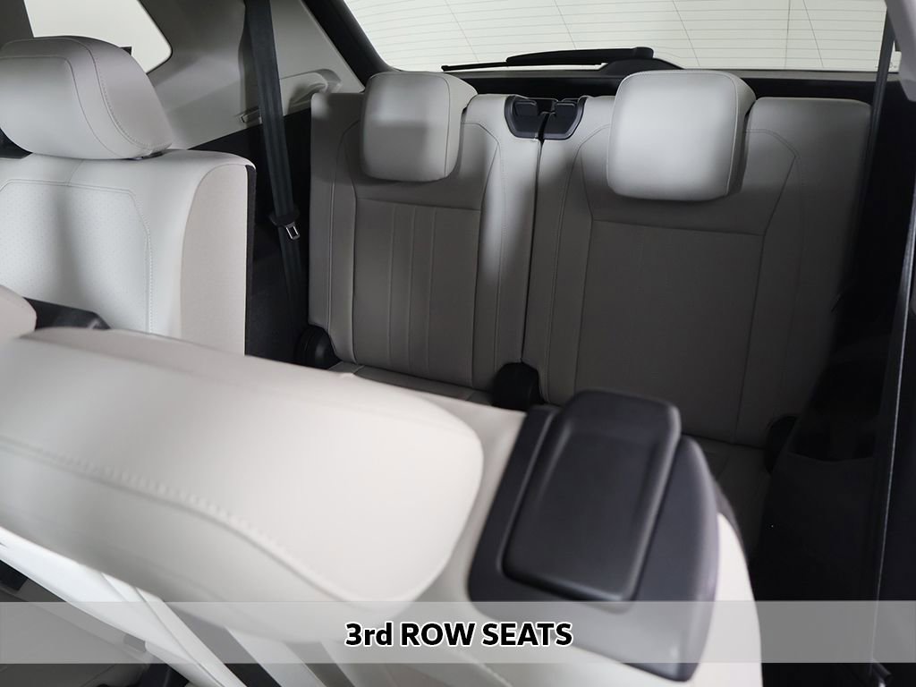 Used 2023 Volkswagen Tiguan SE image 7