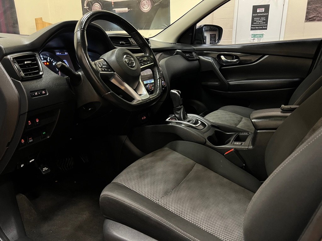 Used 2019 Nissan Rogue Sport SV w/ All-Weather Package AWD/4WD image 29