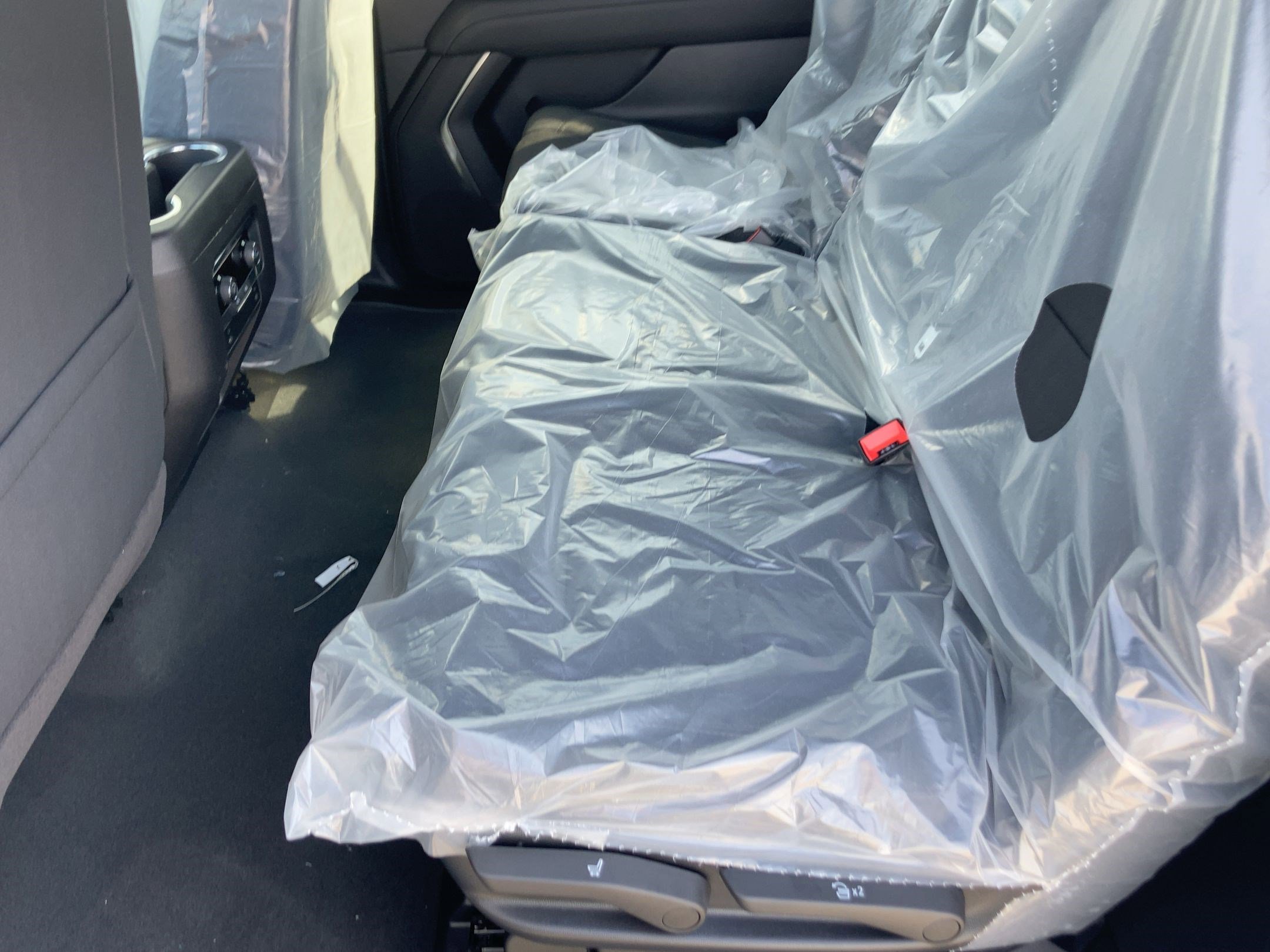 New 2026 Chevrolet Suburban LS image 14