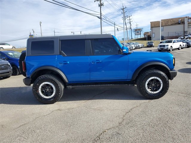 Used 2023 Ford Bronco Outer Banks image 3