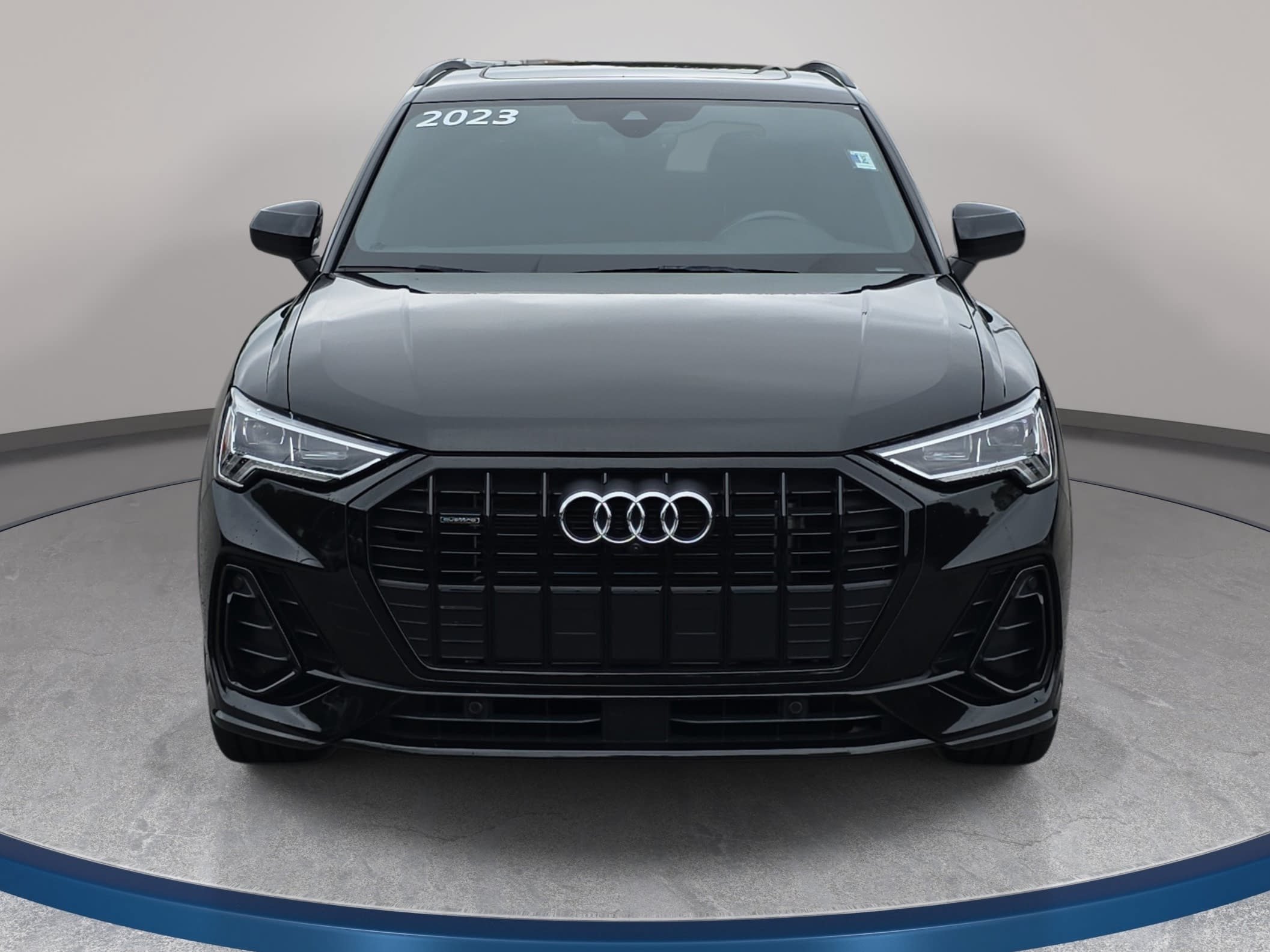 Used 2023 Audi Q3 2.0T Premium Plus w/ Premium Plus Package AWD/4WD image 2