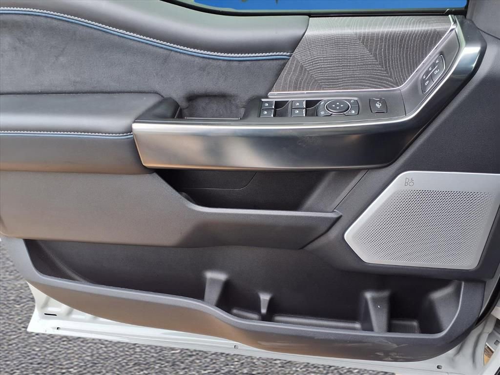 New 2025 Ford F450 Platinum image 15