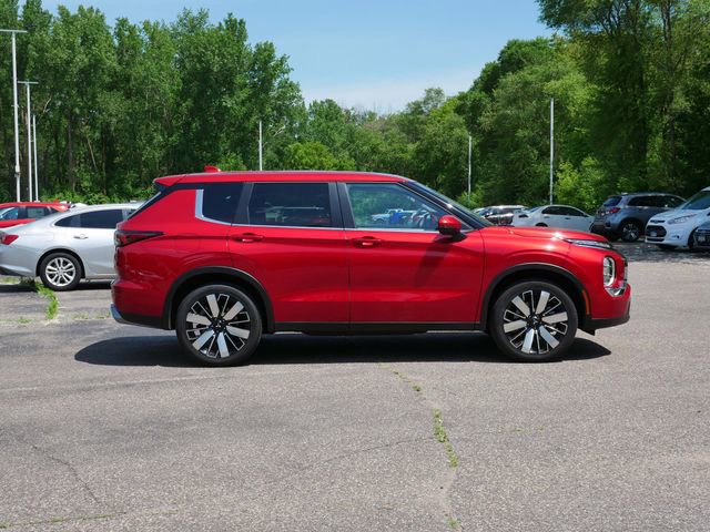 Used 2025 Mitsubishi Outlander SE AWD/4WD image 6
