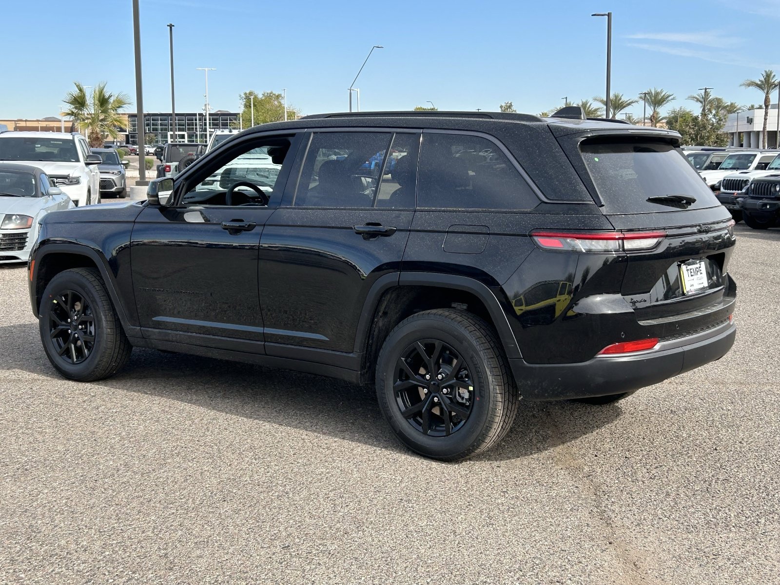 New 2026 Jeep Grand Cherokee Altitude AWD/4WD image 3