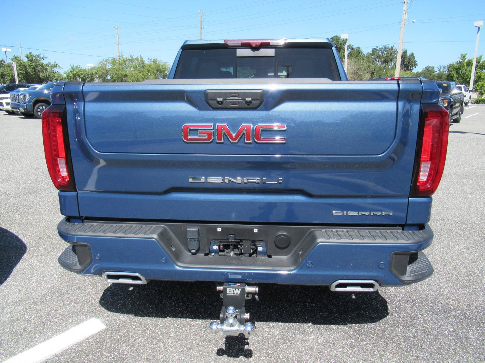 Used 2024 GMC Sierra 1500 Denali w/ Denali Reserve Package RWD image 7