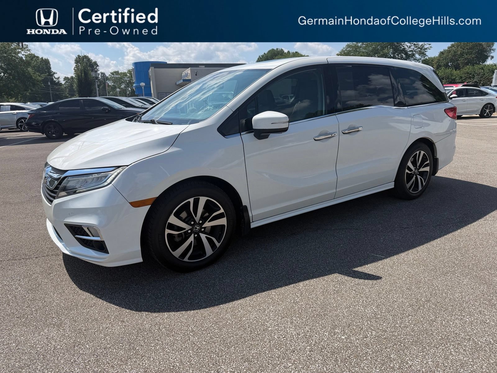 Used 2018 Honda Odyssey Elite image 1
