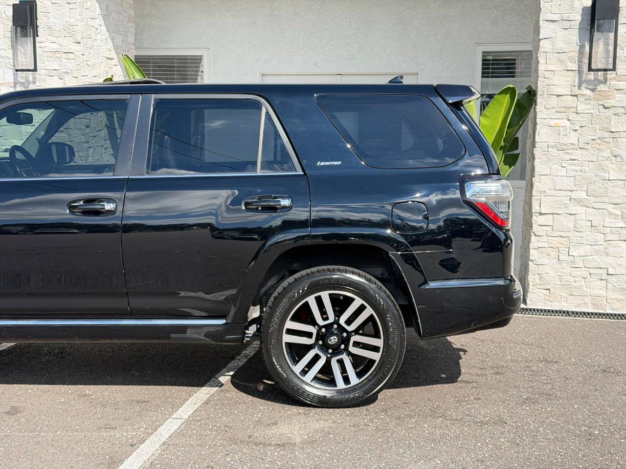 Used 2014 Toyota 4Runner Limited RWD image 10