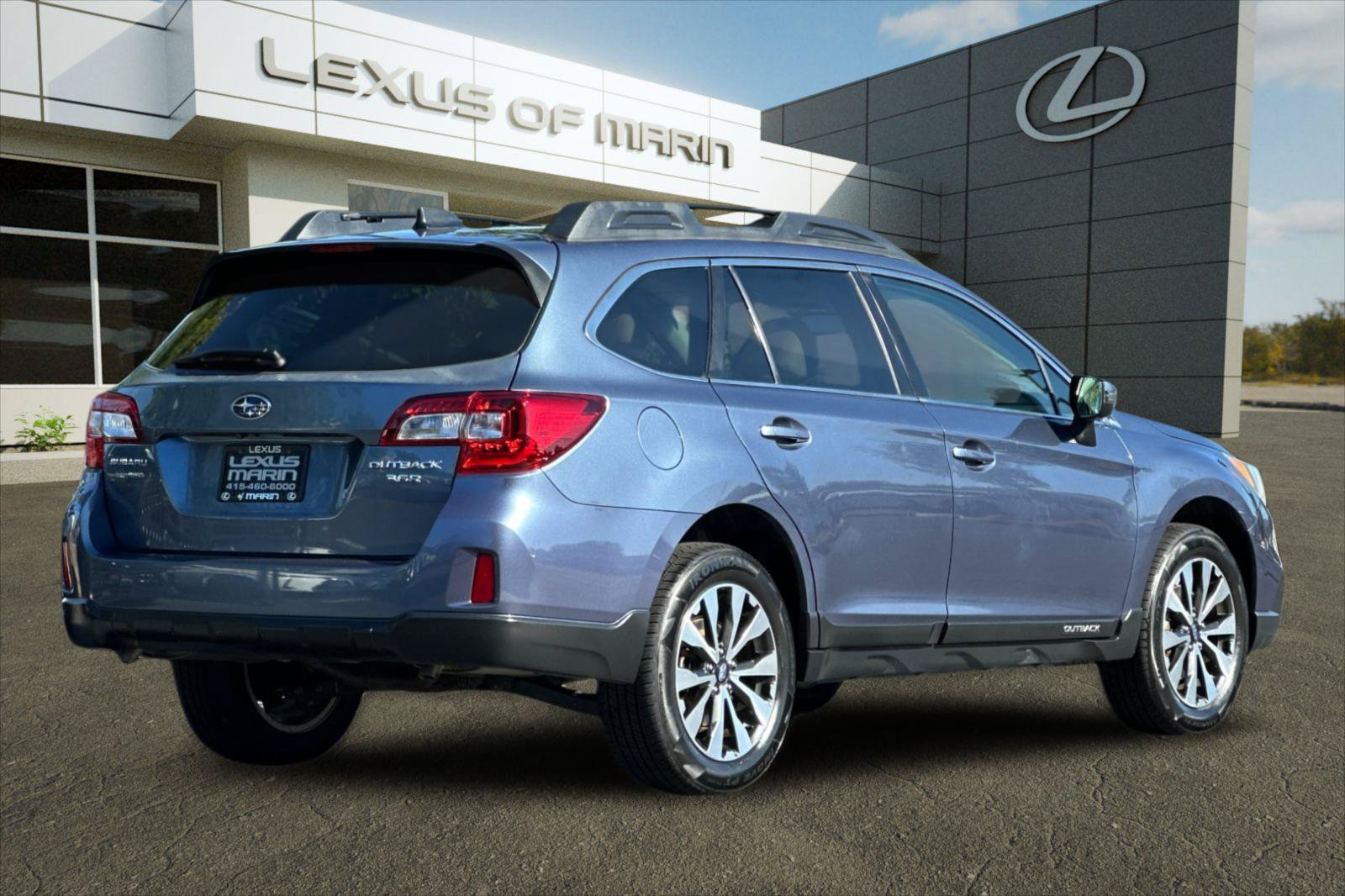 Used 2016 Subaru Outback 3.6R Limited AWD/4WD image 9