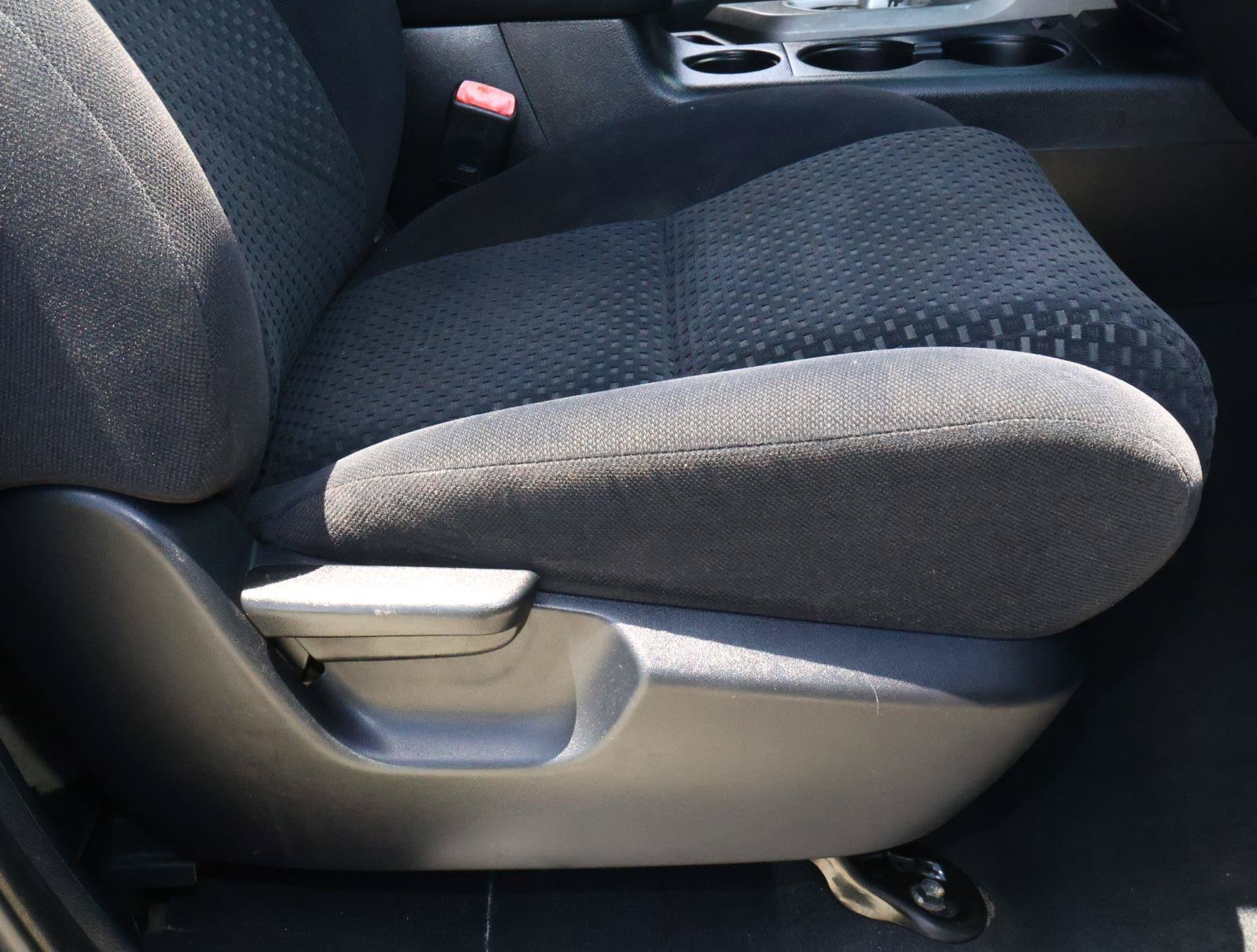 Used 2010 Toyota Tundra 4x4 Double Cab image 16