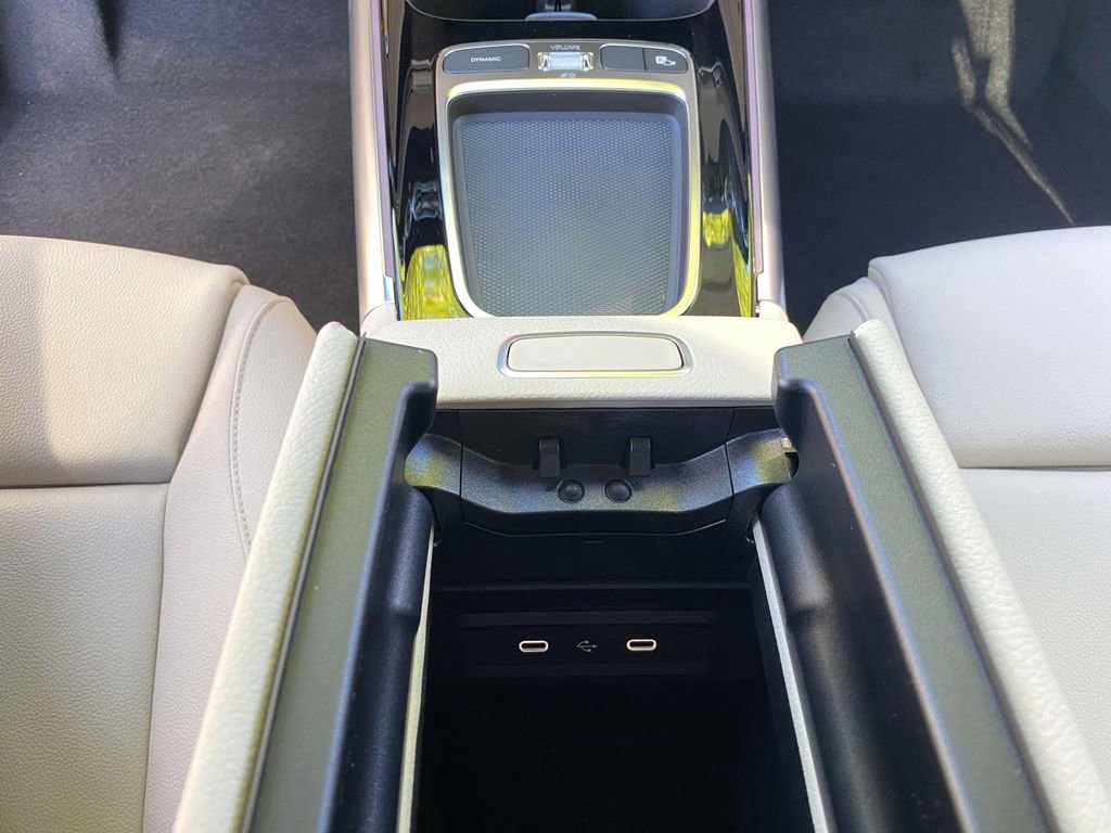 Certified 2025 Mercedes-Benz GLA 250 image 37