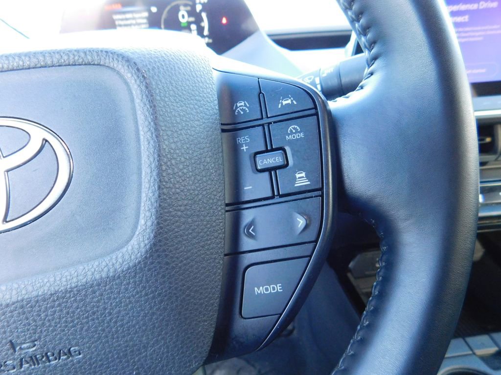 Used 2024 Toyota Prius LE image 18