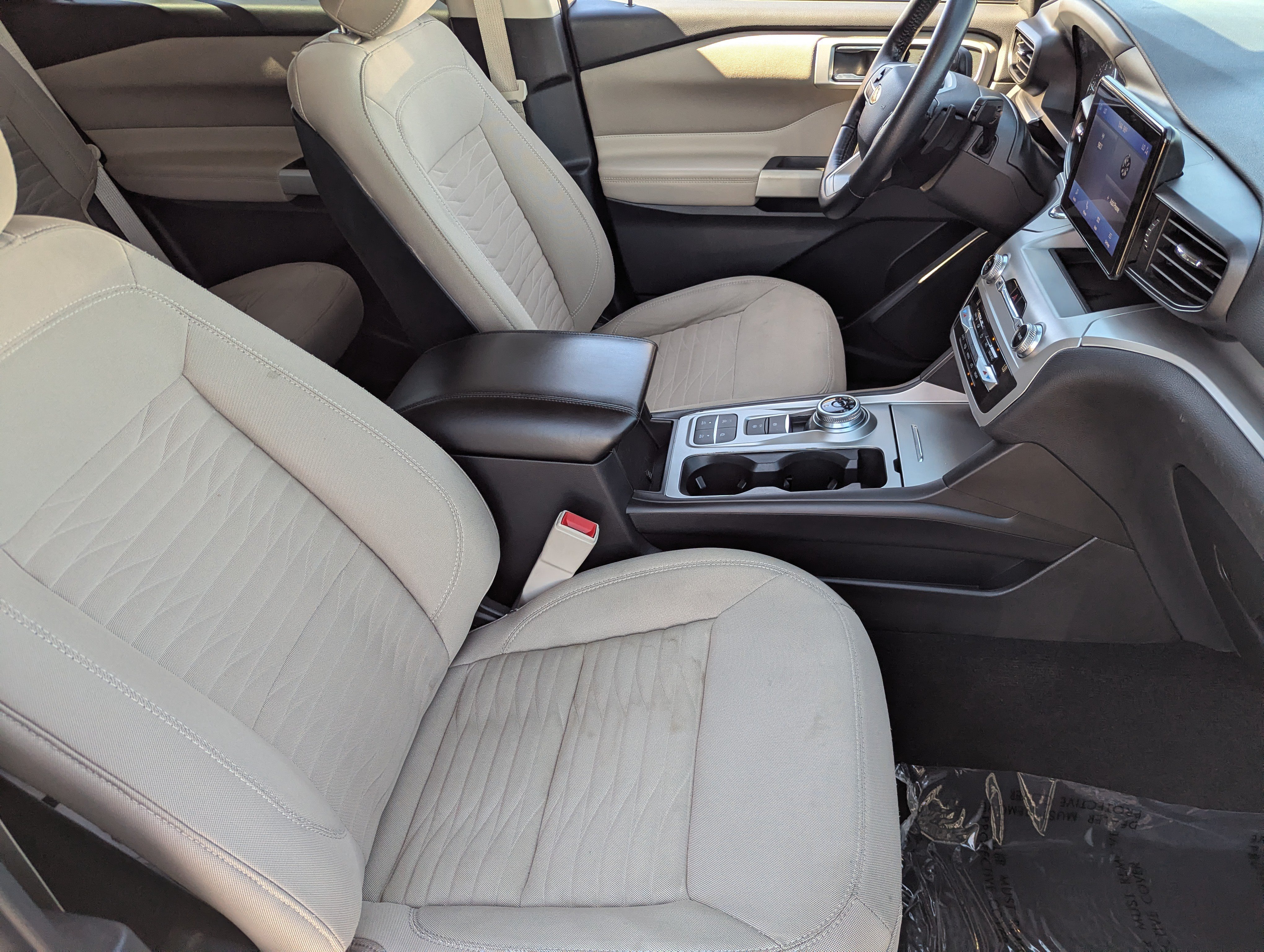 Used 2020 Ford Explorer XLT RWD image 10