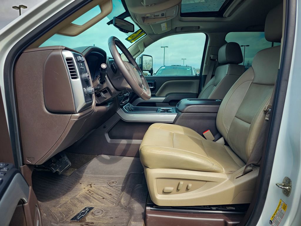 Used 2016 Chevrolet Silverado 2500 LTZ w/ LTZ Plus Package image 14