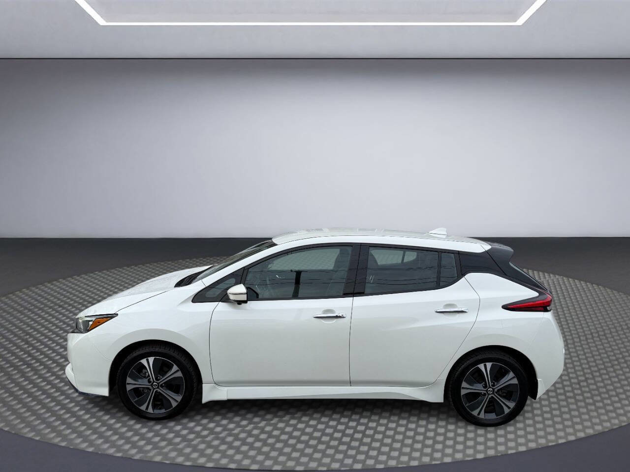 Used 2022 Nissan Leaf SL Plus image 6