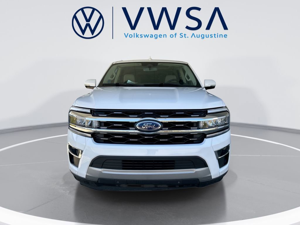 Used 2024 Ford Expedition Limited image 2
