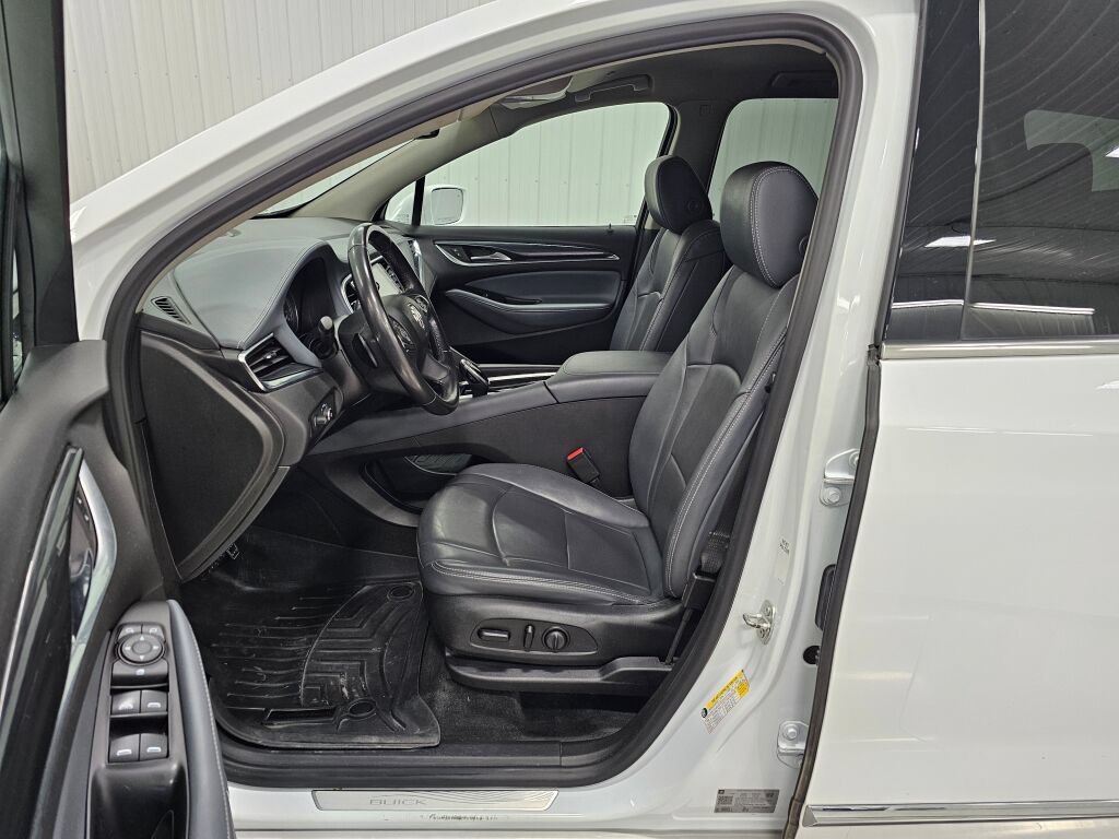 Used 2020 Buick Enclave Essence w/ Sound and Sites Package AWD/4WD image 11