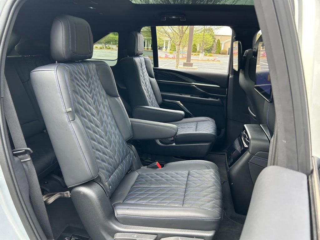 Used 2025 Cadillac Escalade IQ Sport 1 w/ Smart Trailering package image 50