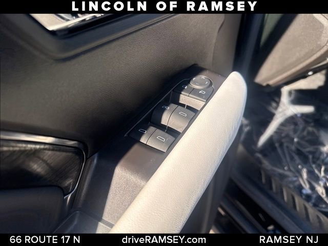 Used 2024 GMC Canyon AT4X image 13