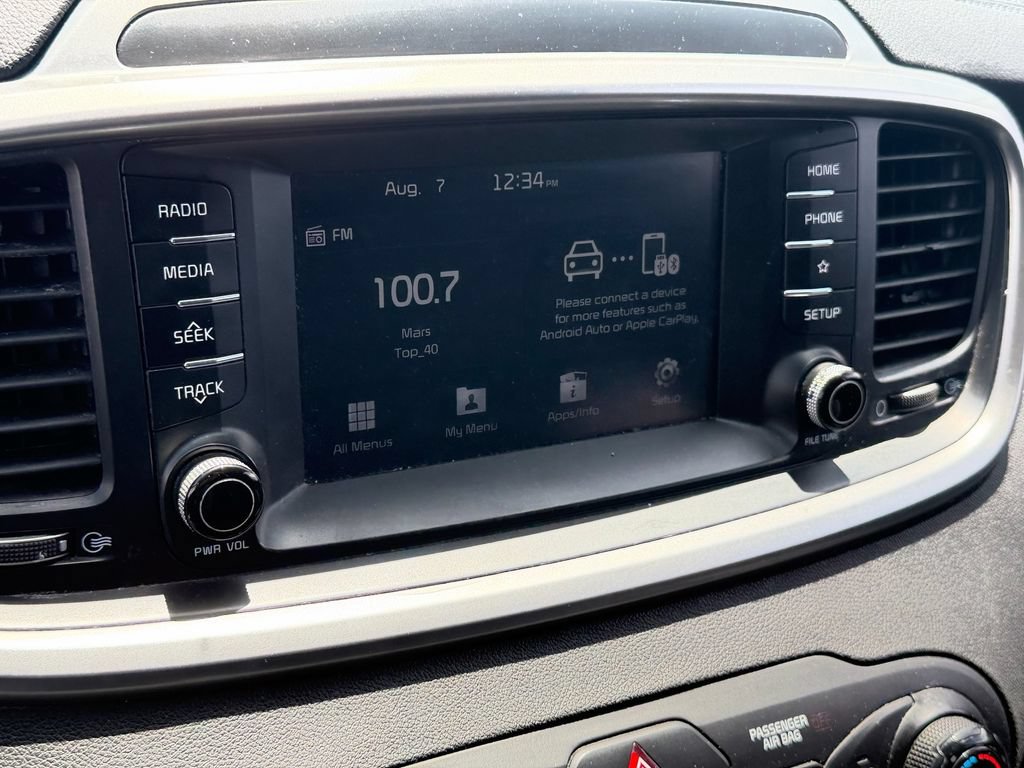 Used 2019 Kia Sorento FWD image 11
