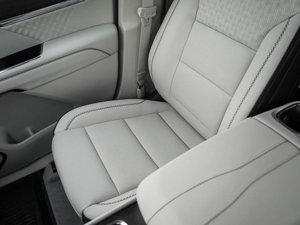 New 2026 GMC Acadia Denali w/ Super Cruise Package image 28