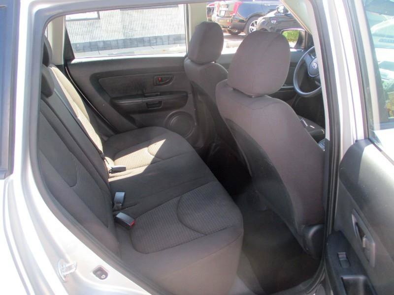Used 2011 Kia Soul FWD image 8
