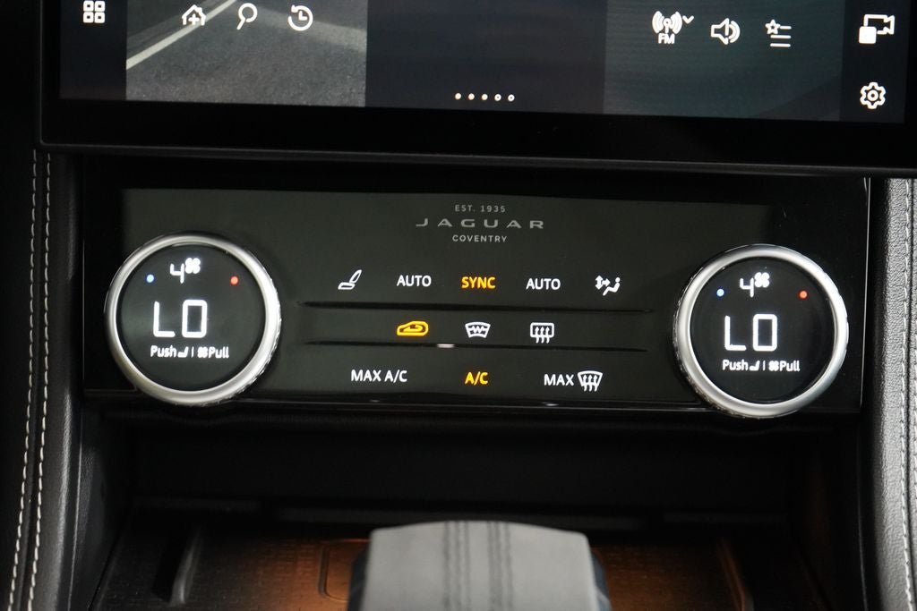 Used 2025 Jaguar F-PACE R-Dynamic S AWD/4WD image 19