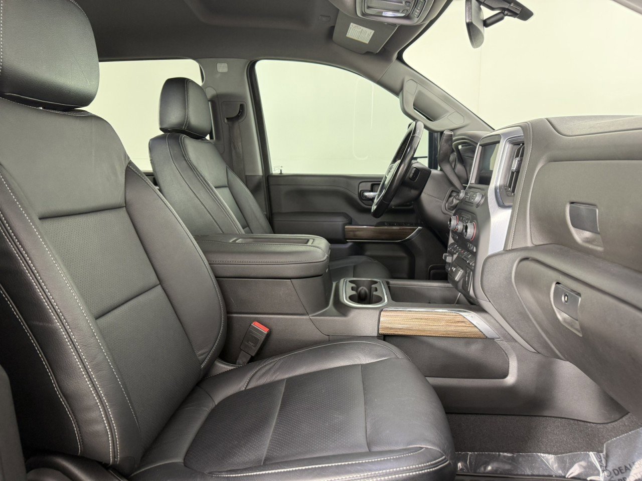 Used 2022 Chevrolet Silverado 2500 LT w/ Midnight Edition AWD/4WD image 10