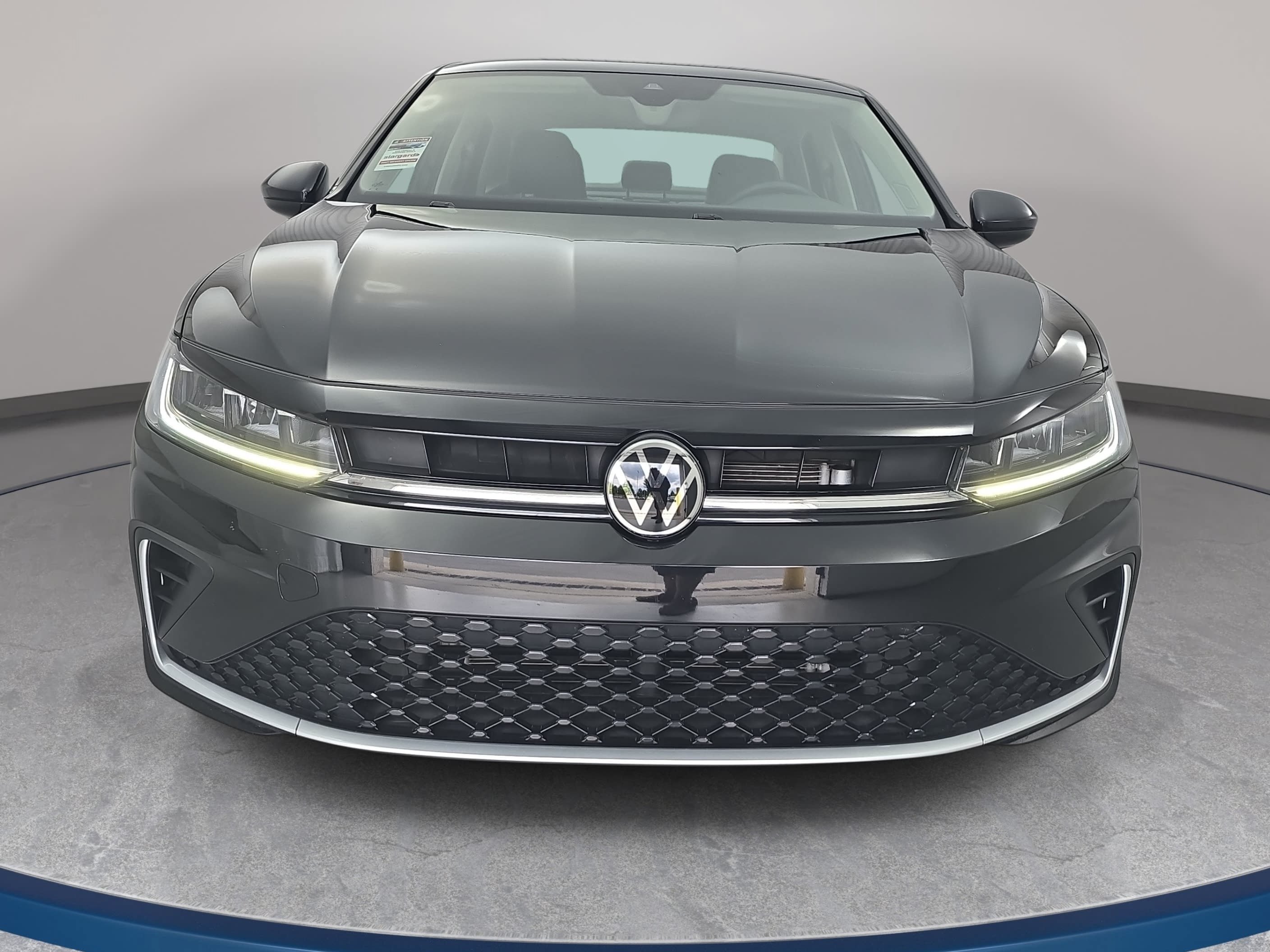Certified 2025 Volkswagen Jetta SE FWD image 2