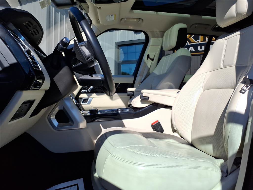 Used 2019 Land Rover Range Rover Supercharged image 8