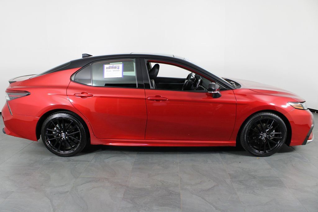 Used 2021 Toyota Camry XSE image 12