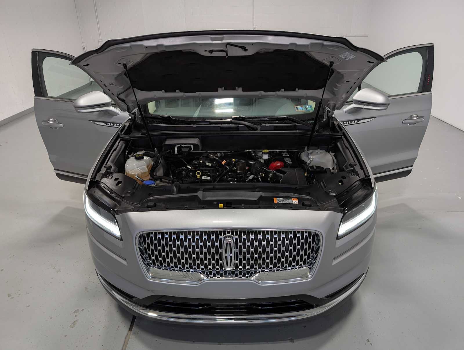 Certified 2023 Lincoln Nautilus AWD w/ Premium Package image 13