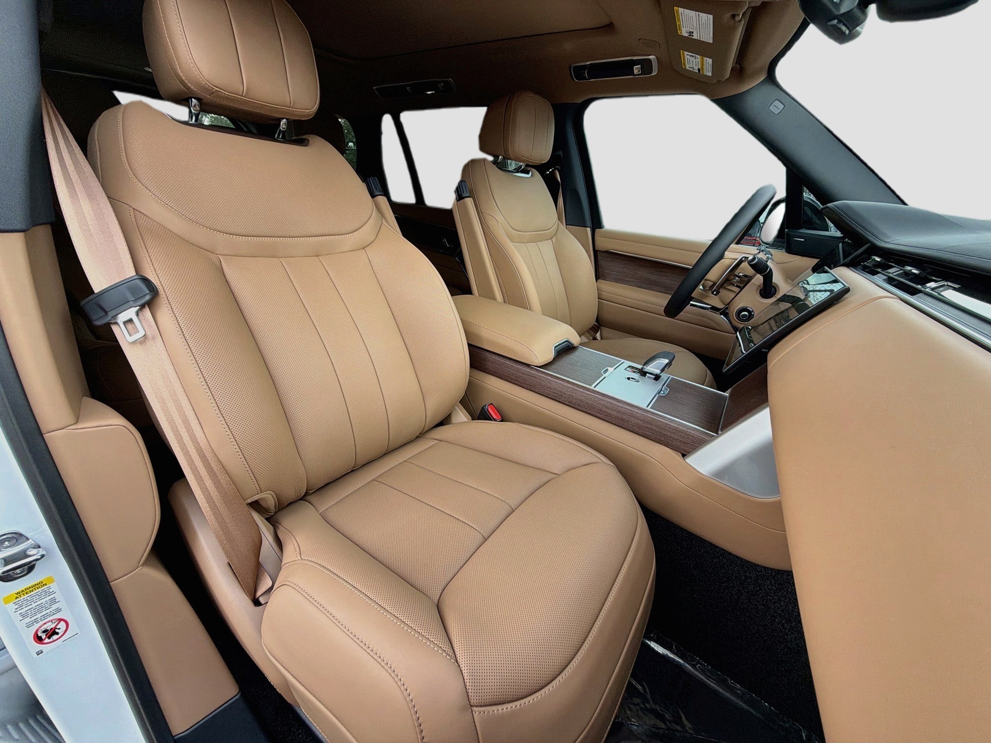 New 2026 Land Rover Range Rover Long Wheelbase SE AWD/4WD image 16