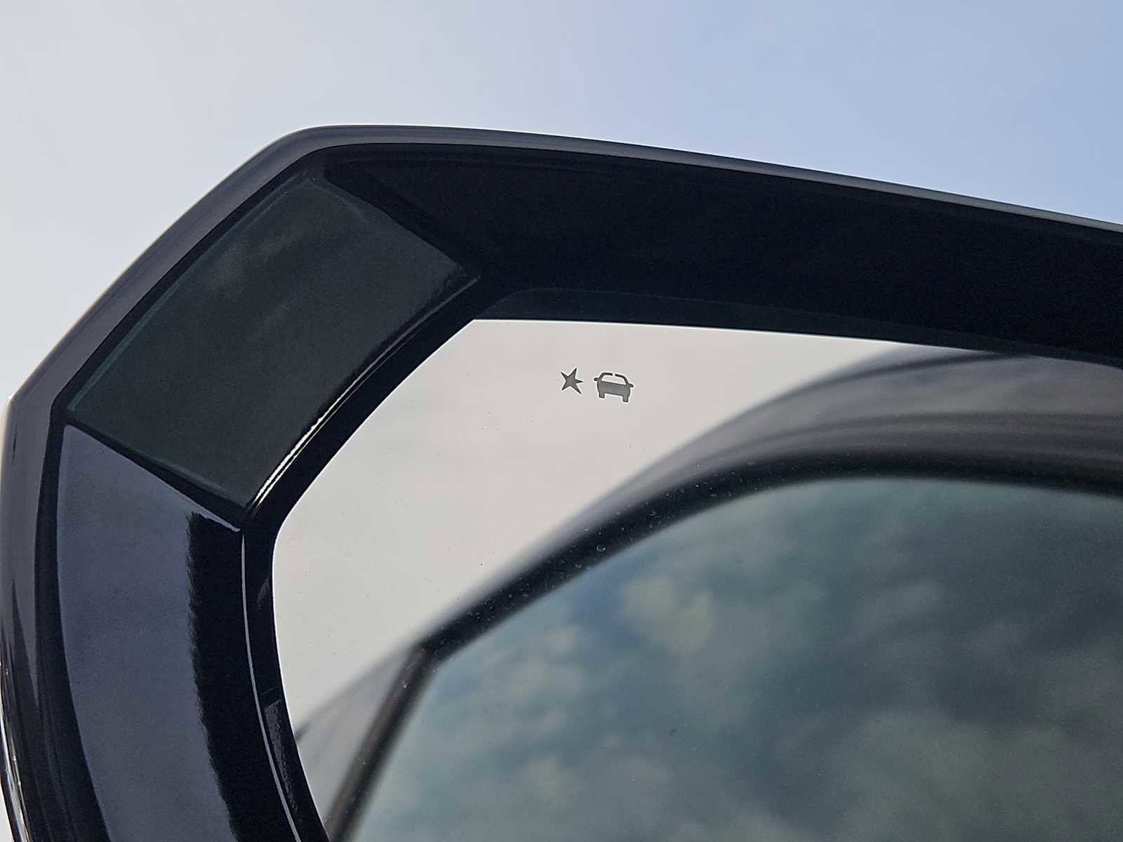 Certified 2025 Chevrolet Suburban Z71 image 26