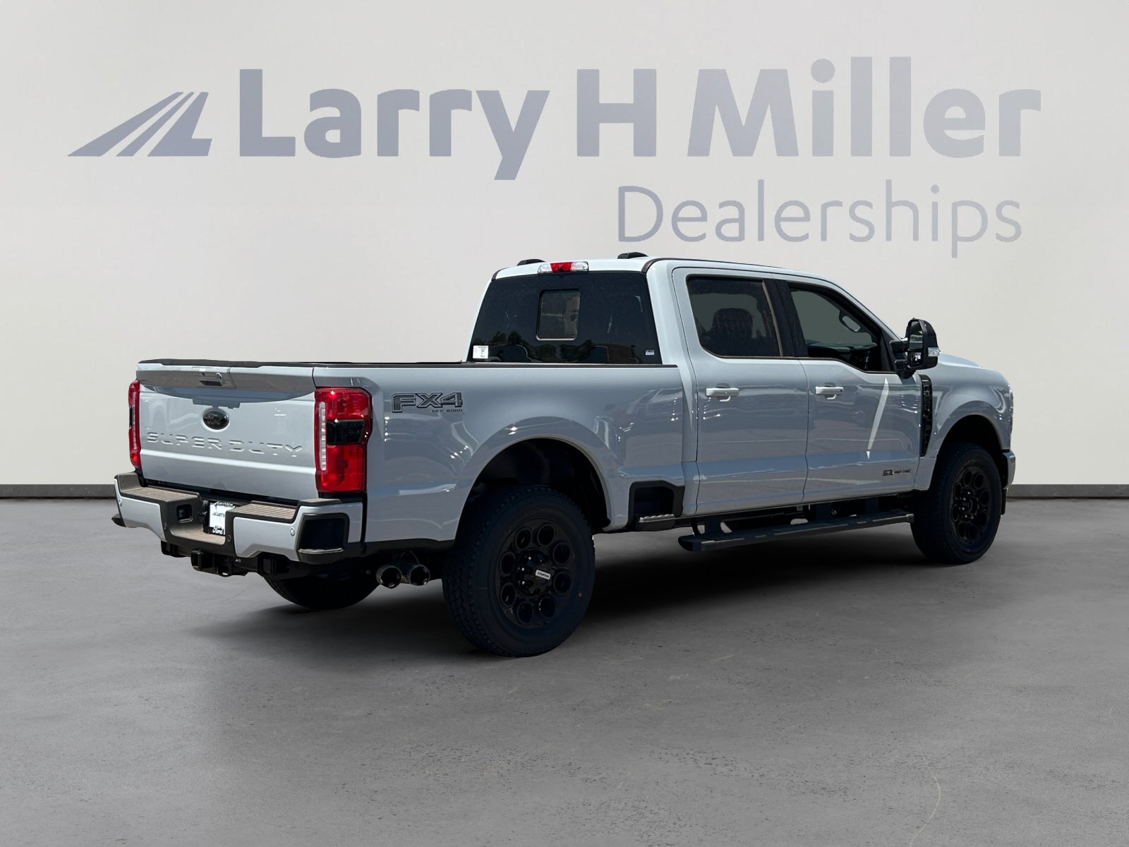 New 2026 Ford F250 Lariat w/ Black Appearance Package AWD/4WD image 5