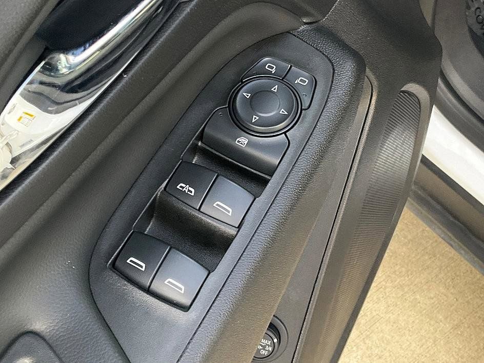 Used 2024 Chevrolet Equinox LT image 16