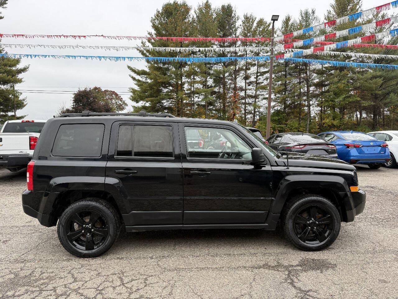 Used 2015 Jeep Patriot Sport w/ Power Value Group FWD image 3